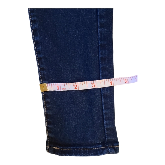 Levi's - Picture 4 of 6